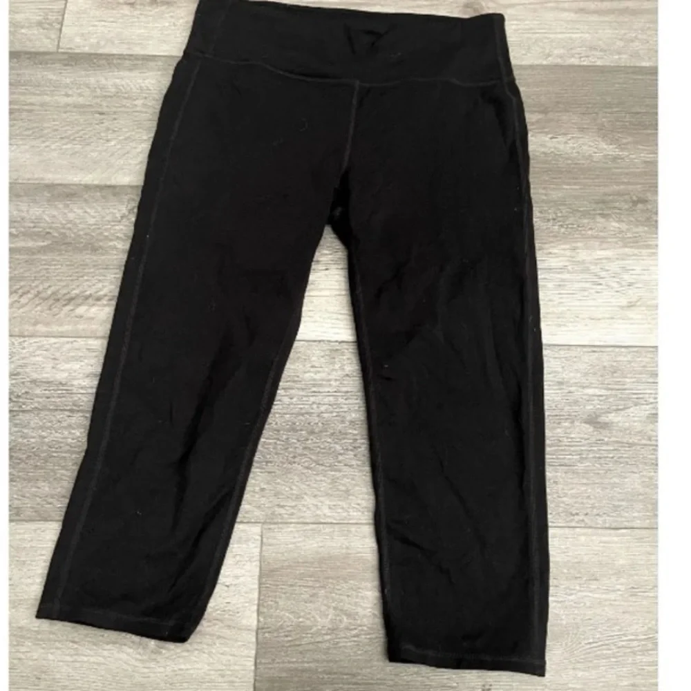 athleta cropped leggings - Picture 2 of 3